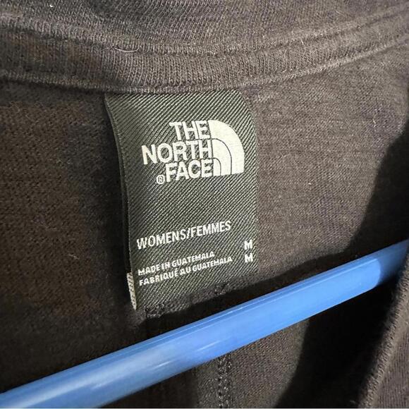 The North Face Black Cropped Tee 100% Cotton Size: Medium - Picture 2 of 4